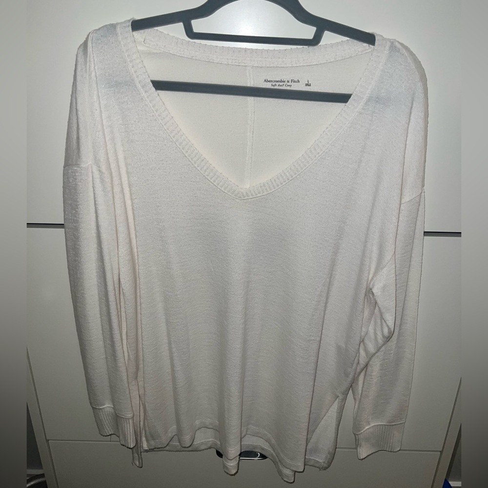 Abercrombie & Fitch White V-Neck Sweater - Soft A&F Collection - Size L